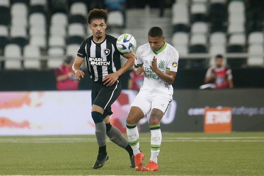 Botafogo vence, quebra tabu e pula para a vice-liderança da Série