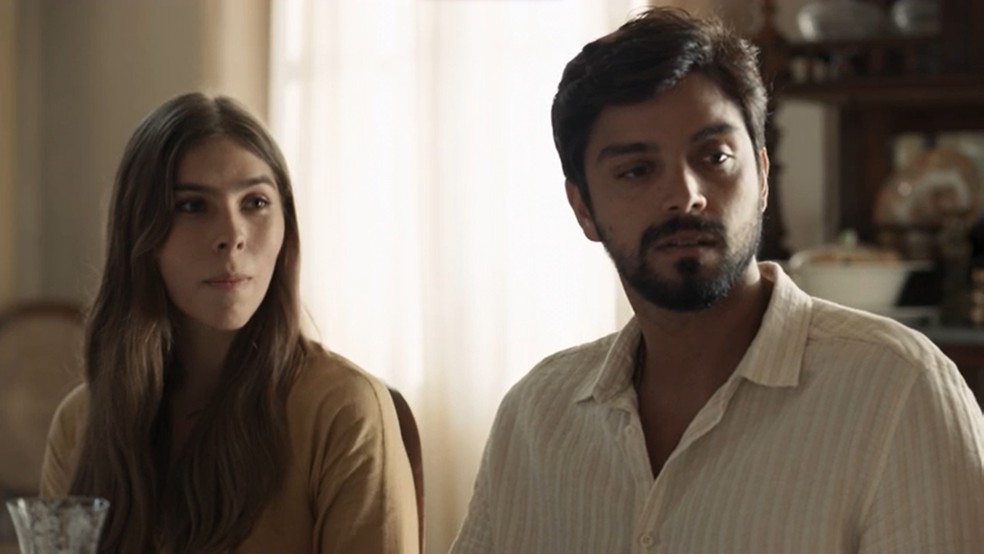 Buba (Gabriela Medeiros) e José Venâncio (Rodrigo Simas) em 'Renascer' — Foto: Reprodução/ Globoplay
