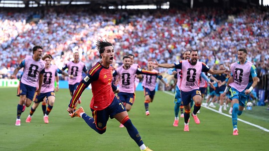 Herói do título da Espanha, Ferran Torres exalta apoio: 'Foi um gol marcado por 47 milhões de pessoas' Herói do título da Espanha, Ferran Torres exalta apoio: 'Foi um gol marcado por 47 milhões de pessoas'