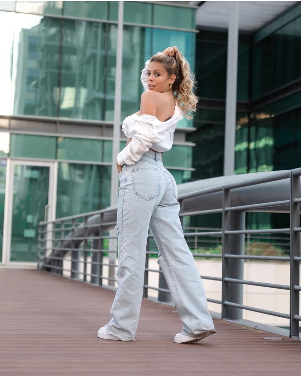 Pedro Neto namora Carolina Cunha e Silva &mdash; Foto: rep/ instagram