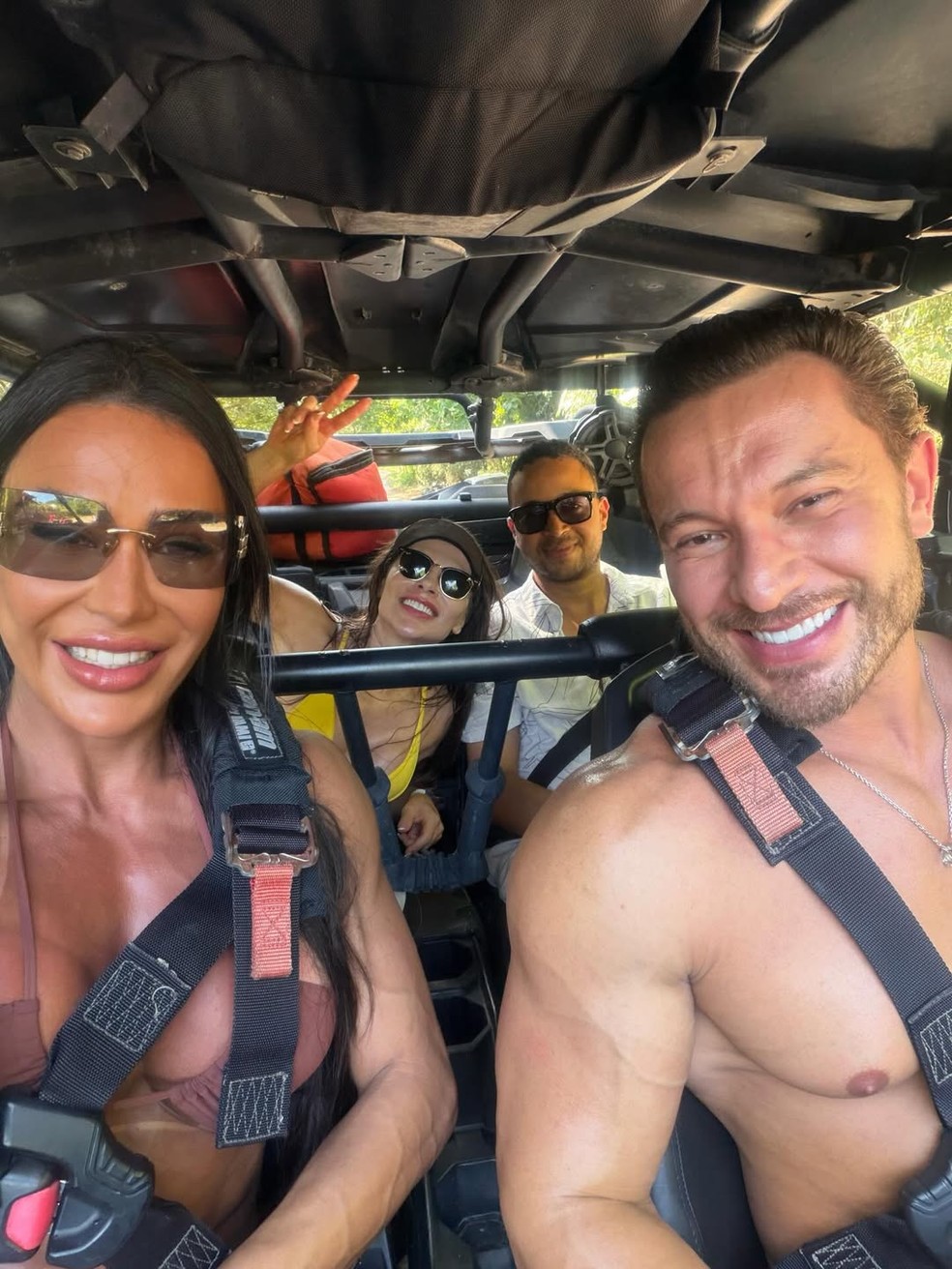 Gracyanne está vivendo um affair com Gabriel Cardoso — Foto: Reprodução/Instagram