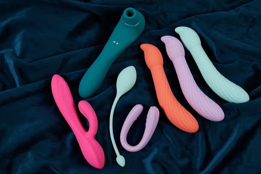 O que ninguém te conta sobre vibradores: eles podem transformar o sexo