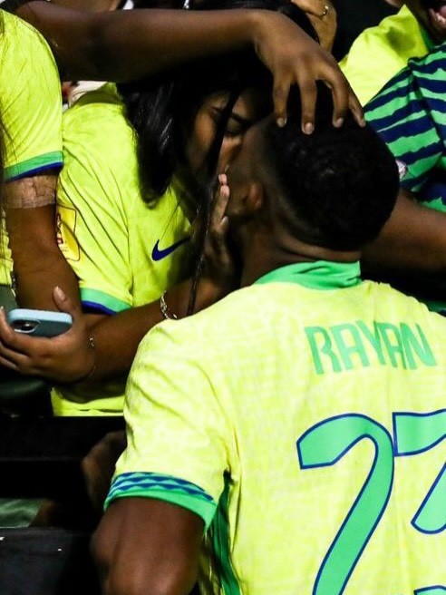 Mulher de Rayan se despede antes de viagem para Copa do Mundo: 