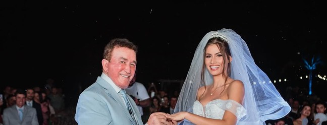 Amado Batista se casa com a miss Calita Franciele &mdash; Foto: Instagram