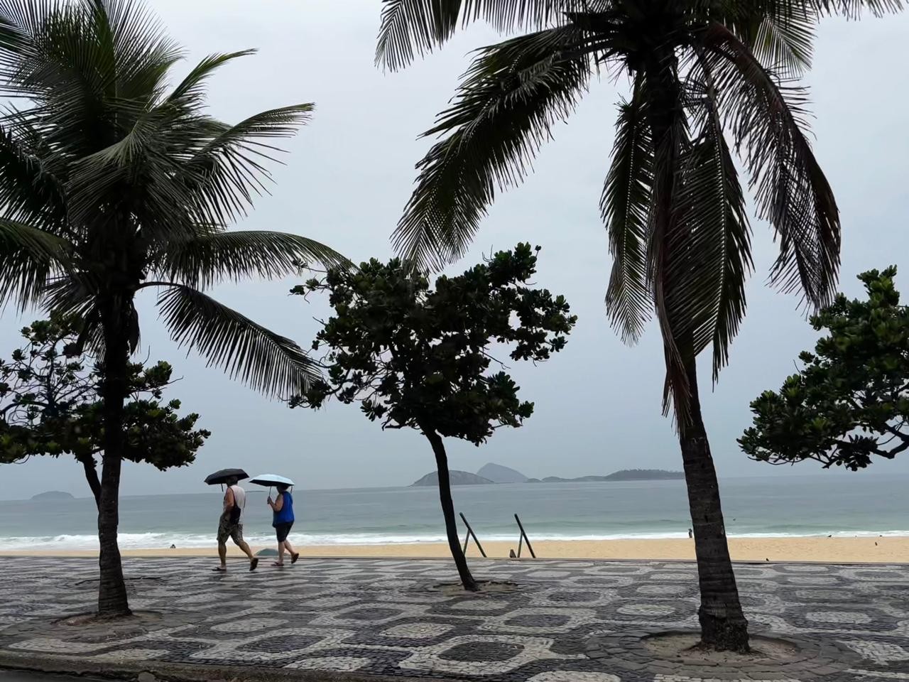 Rio terá fim de semana com chuva e temperaturas amenas; veja previsão para o feriado