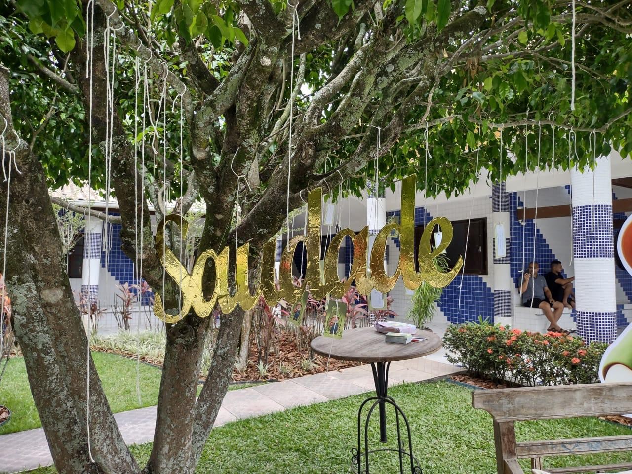 Missas, culto e cuidados com a saúde celebram Finados em cemitério de Itaboraí