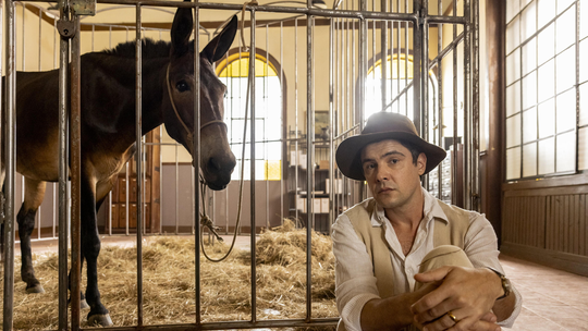 Em ‘Êta mundo melhor!’, Candinho flagra Dita com Lourival e fica arrasado Em ‘Êta mundo melhor!’, Candinho flagra Dita com Lourival e fica arrasado