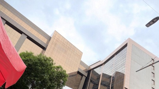 Gleici Damasceno Celebra Aniversário do Namorado com Declaração de Amor Pública