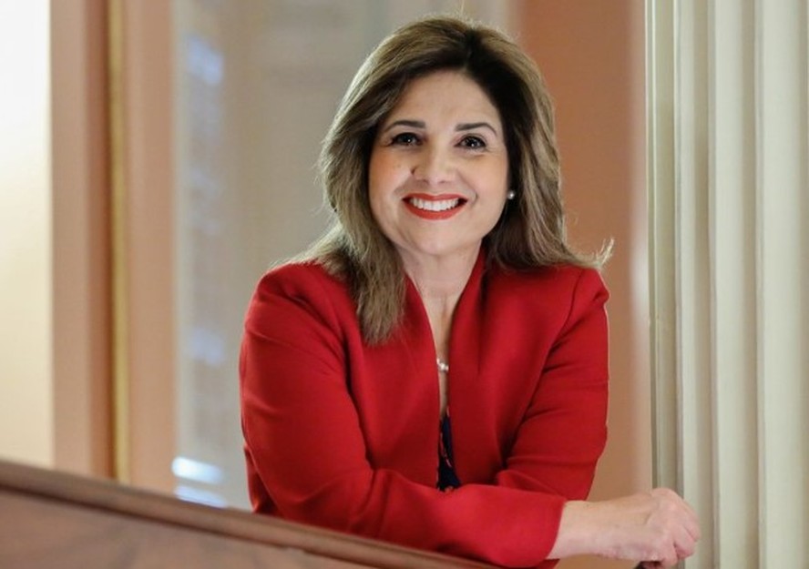 Marie Alvarado-Gil, senadora estadual na Califórnia