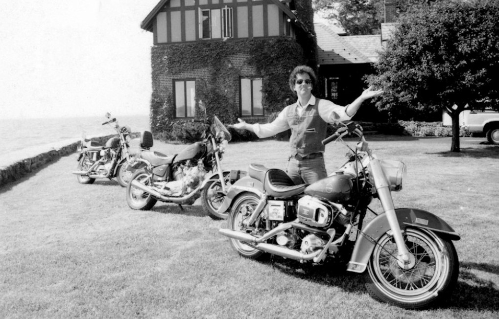 Billy Joel vai leiloar coleção de motocicletas: 'Agora é a vez de outra pessoa pegar a estrada'
