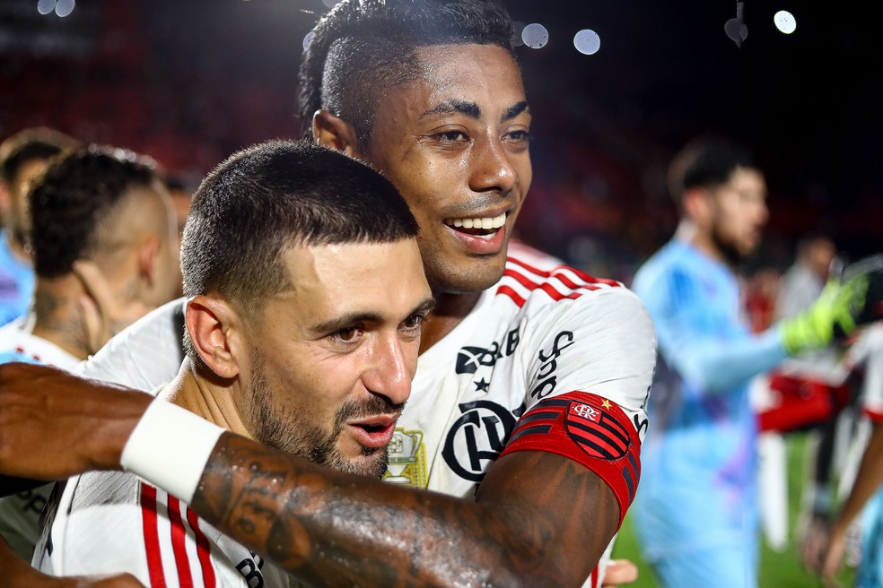 Arrascaeta e Bruno Henrique fizeram Flamengo bater Vitória no Barradão — Foto: Gilvan de Souza/Flamengo