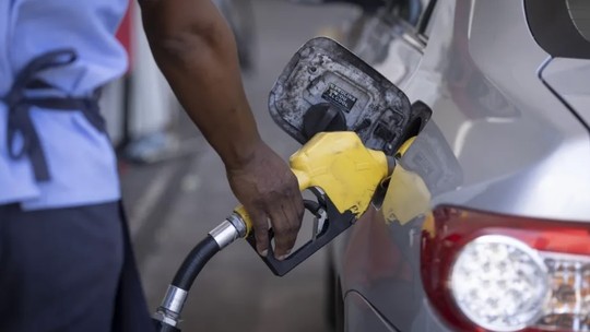 Preco da gasolina cai nos postos pela quarta semana, segundo pesquisa da ANP