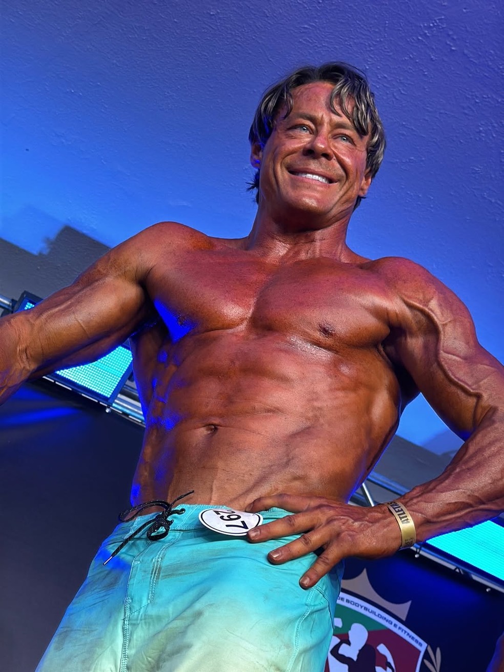 Theo Becker e a mulher ficam no top 3 em competição de fisiculturismo no RS — Foto: Maicon Santos