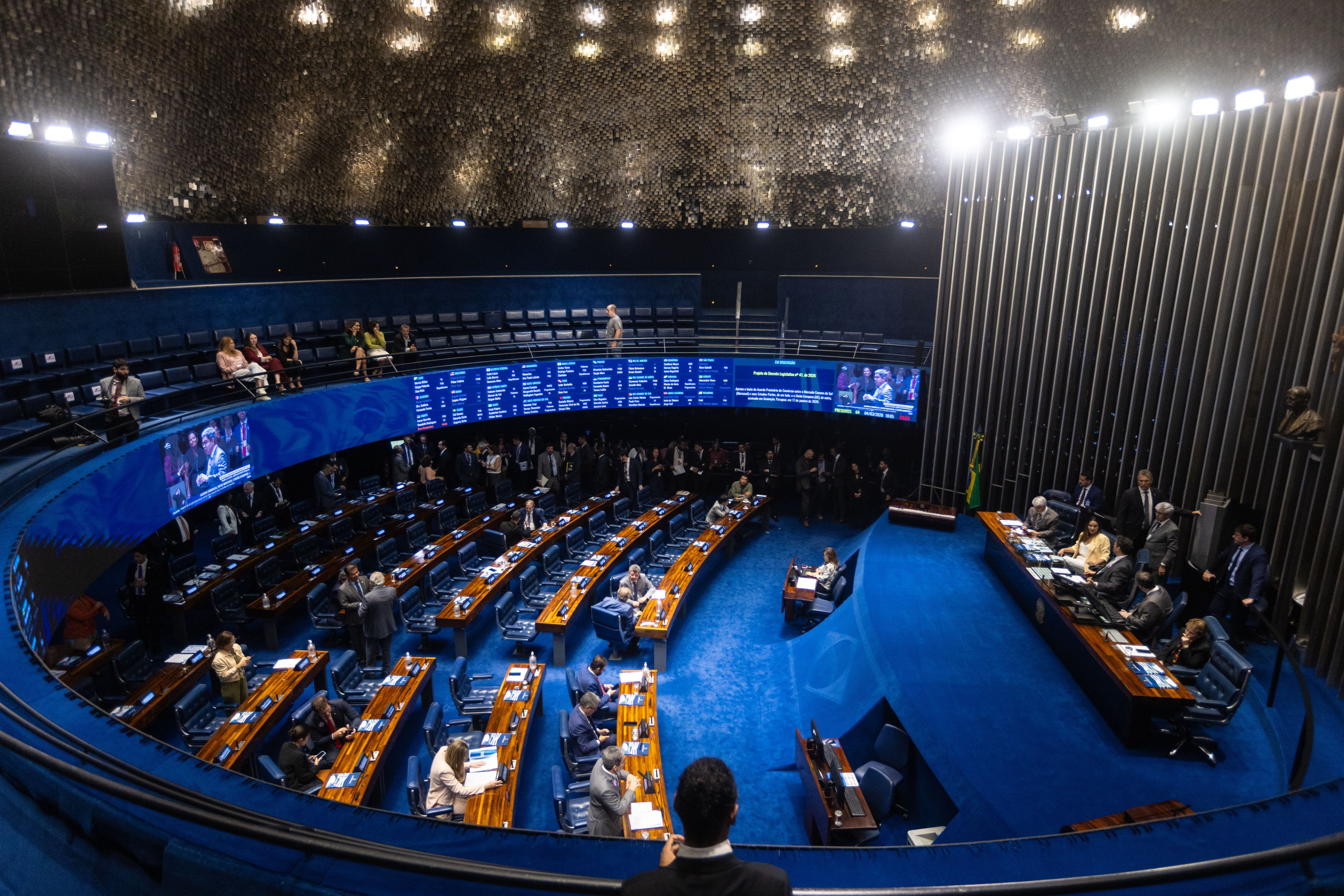 Escala 6x1: oposição avalia esvaziar votação em primeiro turno, enquanto governo articula calendário especial