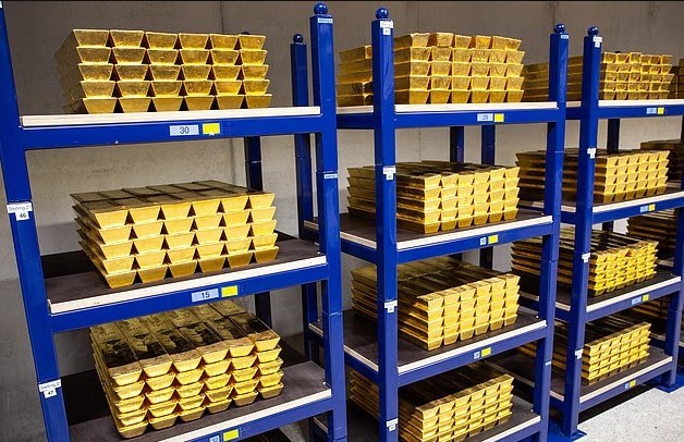 Holanda retira 86 toneladas de ouro dos EUA e do Canadá - QTU Questões do Universo