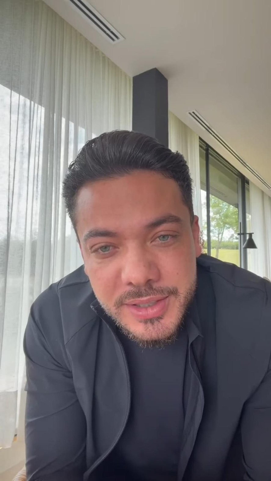 Wesley Safadão explicou, em um vídeo postado em suas redes nesta quinta-feira (25), tudo o que aconteceu com o seu filho Yhudi, de 14 anos