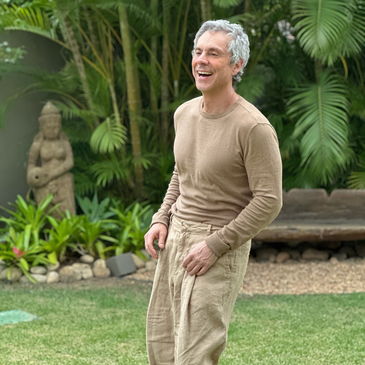 Alexandre Nero celebra o sucesso de 'Vale tudo' e 'dá uma banana' para ...
