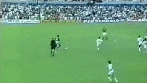 Gol de Bebeto (Flamengo), contra o Internacional, pelo Brasileiro de 1987 — Foto: Reprodução