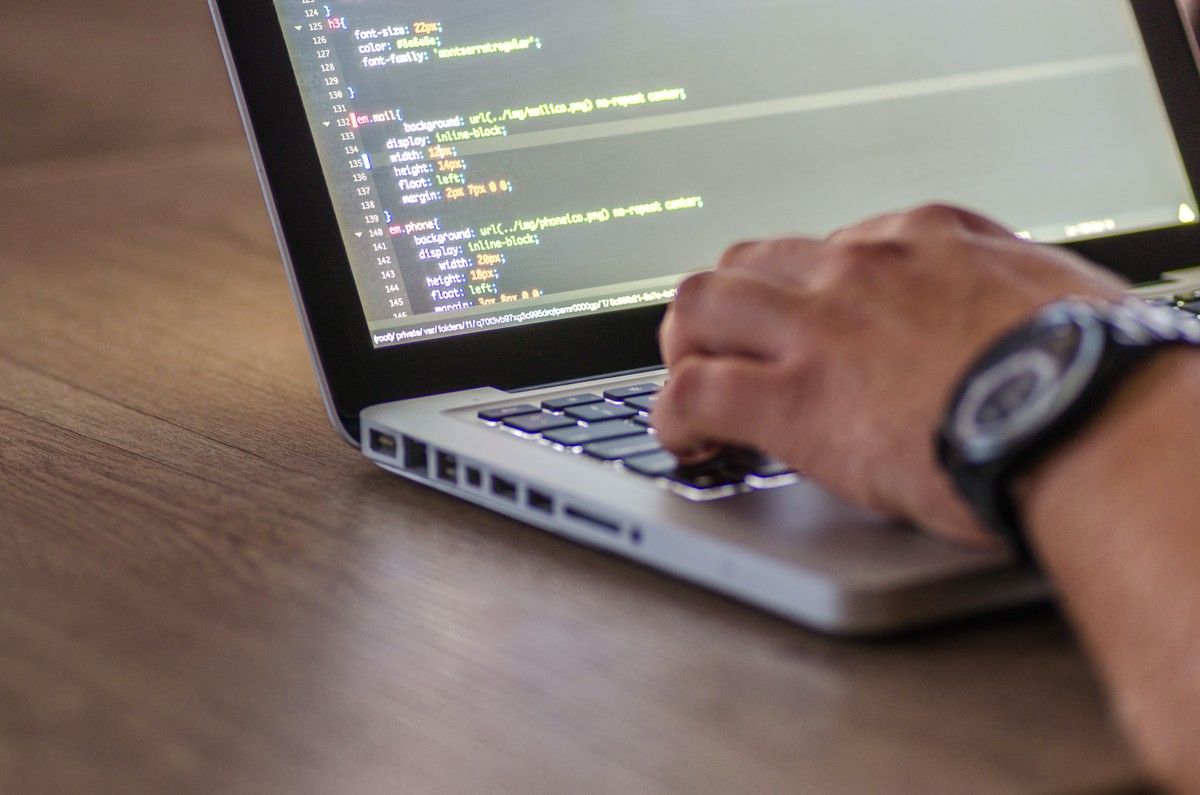 Oportunidade para Mulheres em Tecnologia: 3100 Bolsas de Estudo em Programação e Análise de Dados