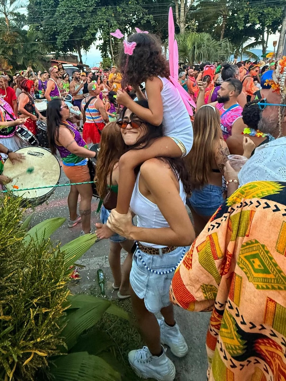 Nanda Costa mostra carnaval com as filhas em sua terra natal — Foto: Reprodução/Instagram