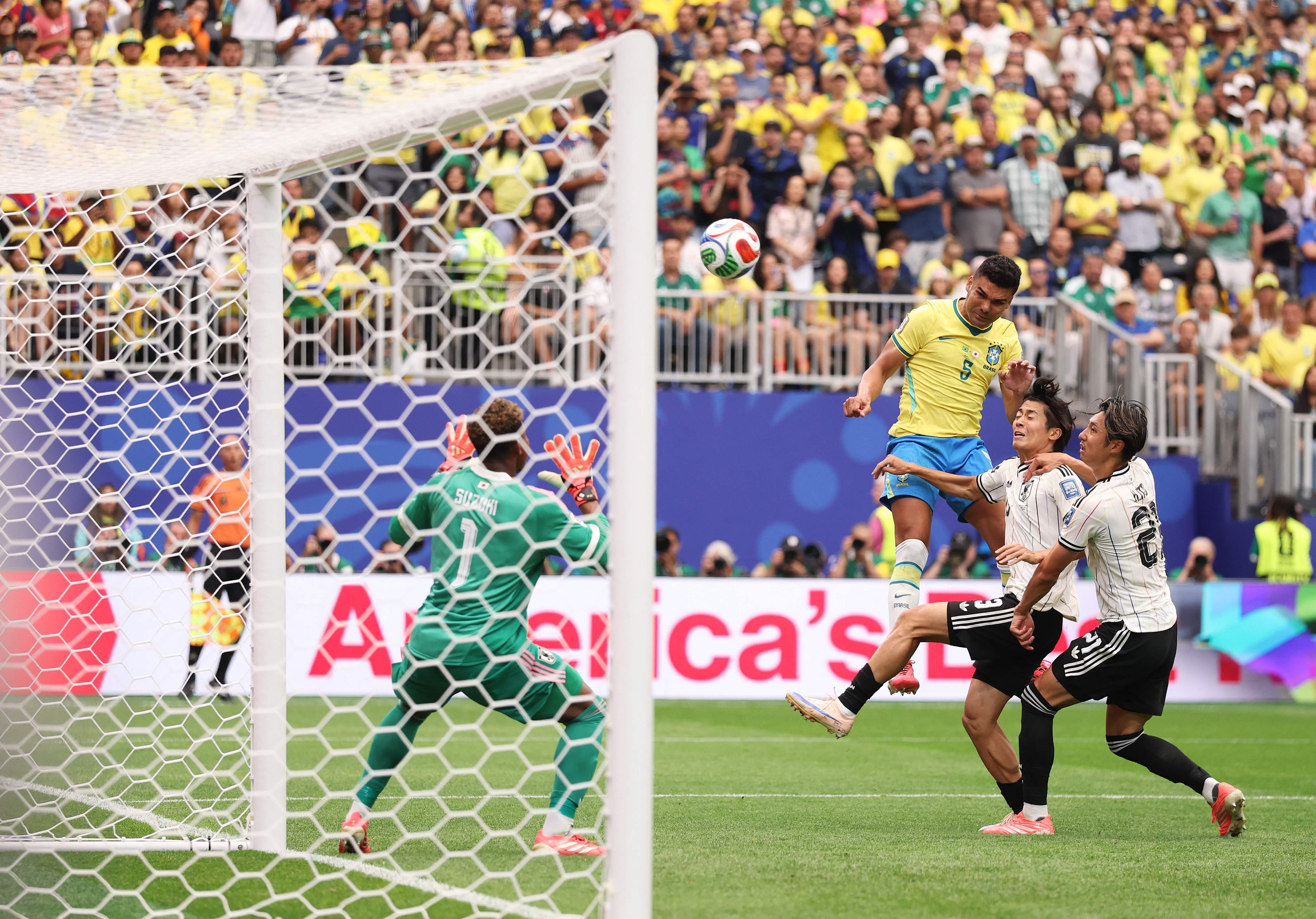 Estudo revela que escanteios aumentam eficiência ofensiva e defensiva, o que exige preparação especializada dos clubes