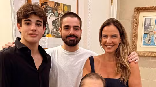 Fausto Silva Reaparece em Comemoração Familiar Após Série de Transplantes