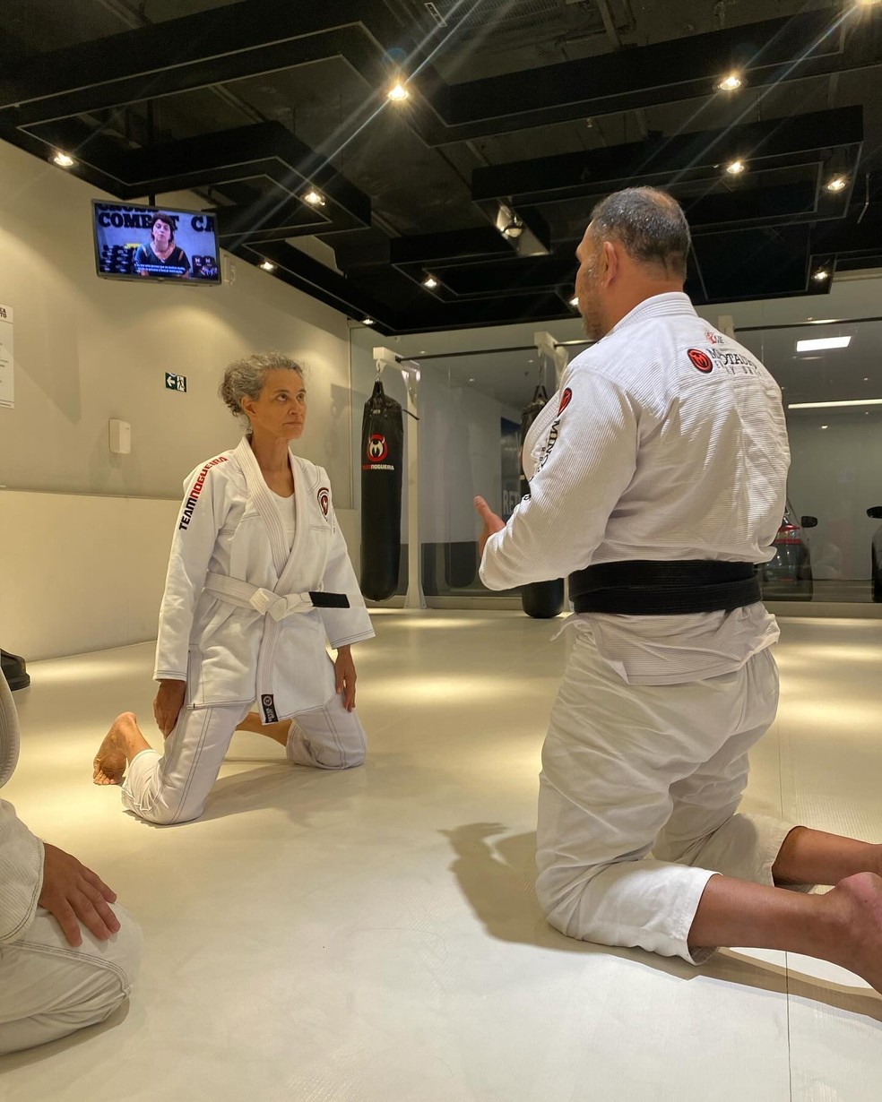 Cantora Simone treina jiu-jítsu com Minotauro — Foto: reprodução/ instagram