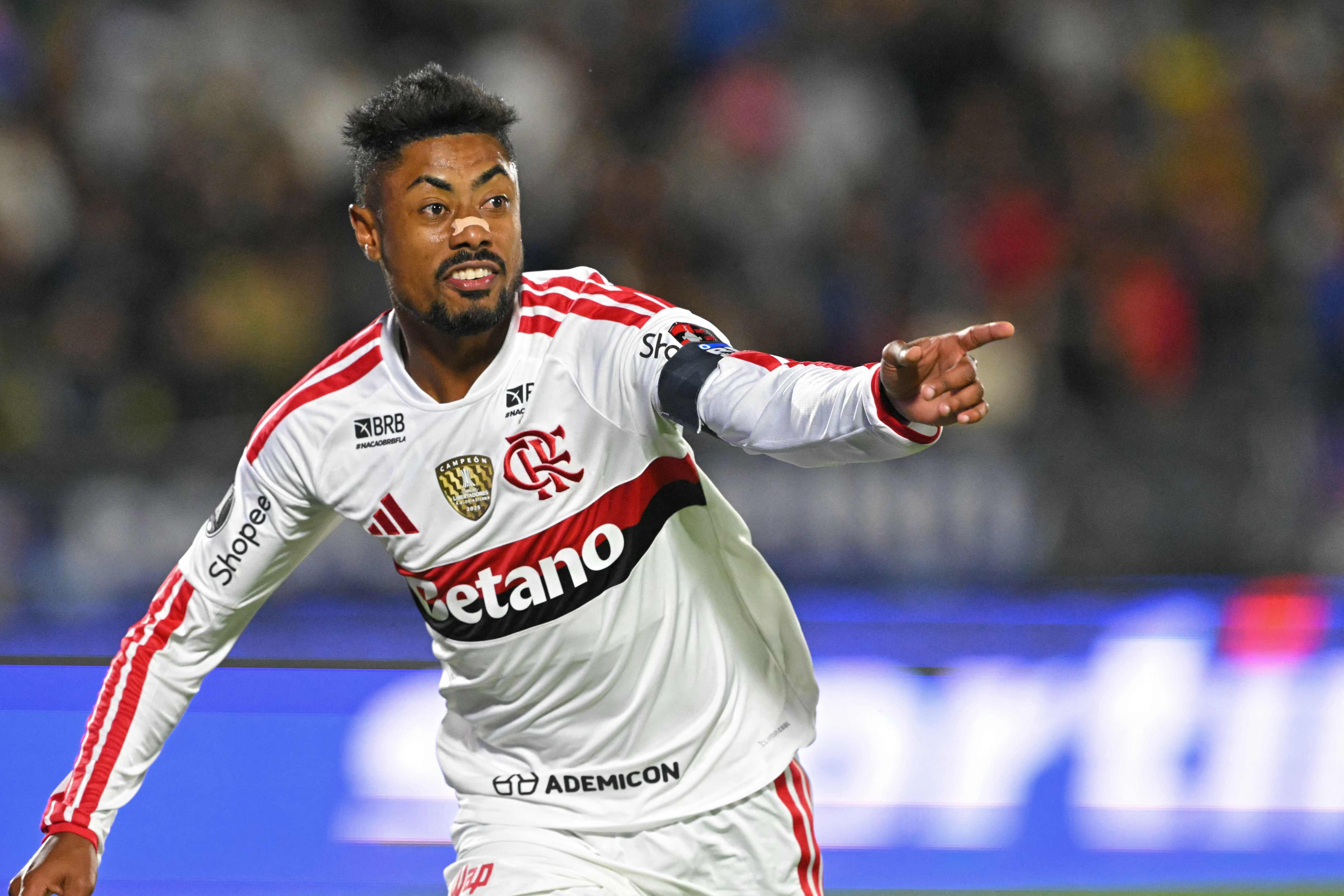 Com Bruno Henrique, Royal e Saúl, Flamengo define escalação para ...