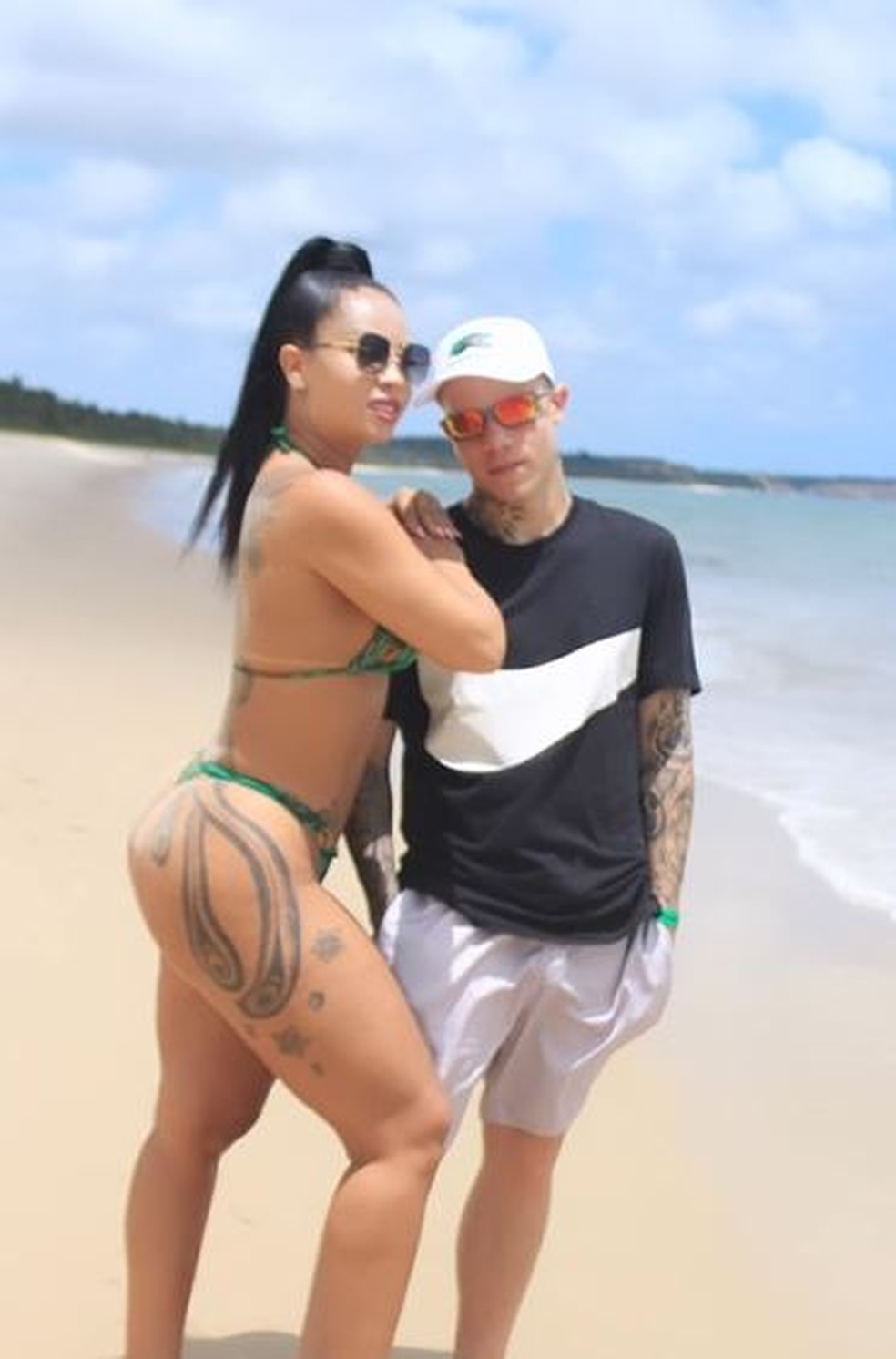 Mãe de MC Ryan, Myla Santana com o filho Matheus  em Alagoas — Foto: reprodução/ instagram