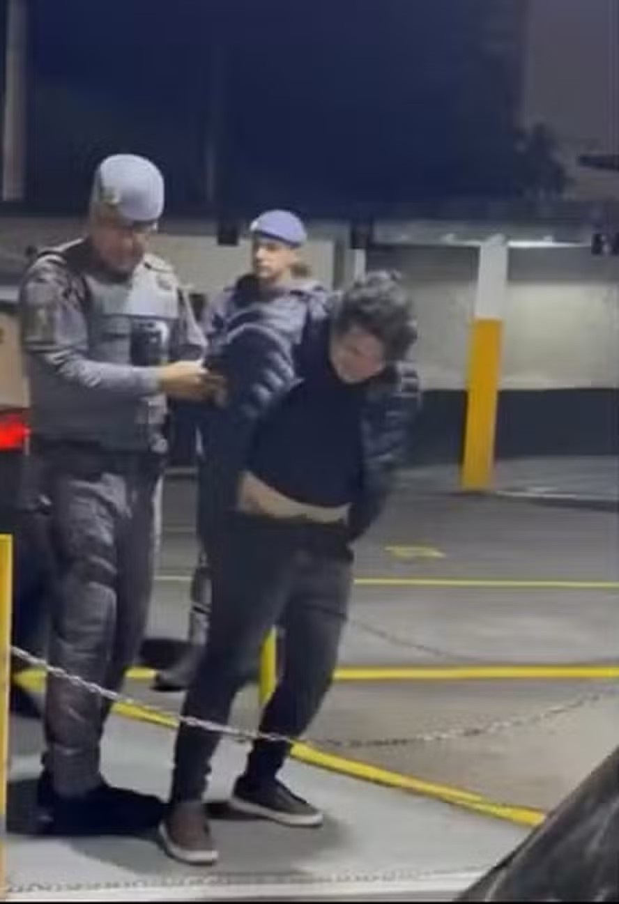 Deputado estadual Marcelo Aguiar é detido após disparo de arma em balada em SP