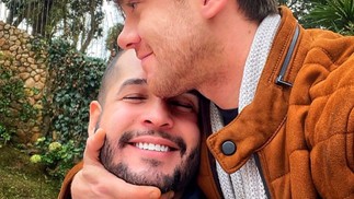 Leonardo Miggiorin e o namorado — Foto: Instagram