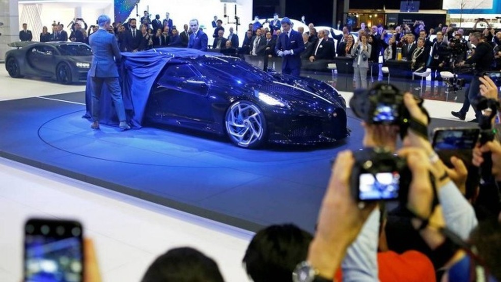 La Voiture Noire, da Bugatti, é revelado à imprensa e ao público no 89º Salão de Genebra   — Foto:  Pierre Albouy/Reuters