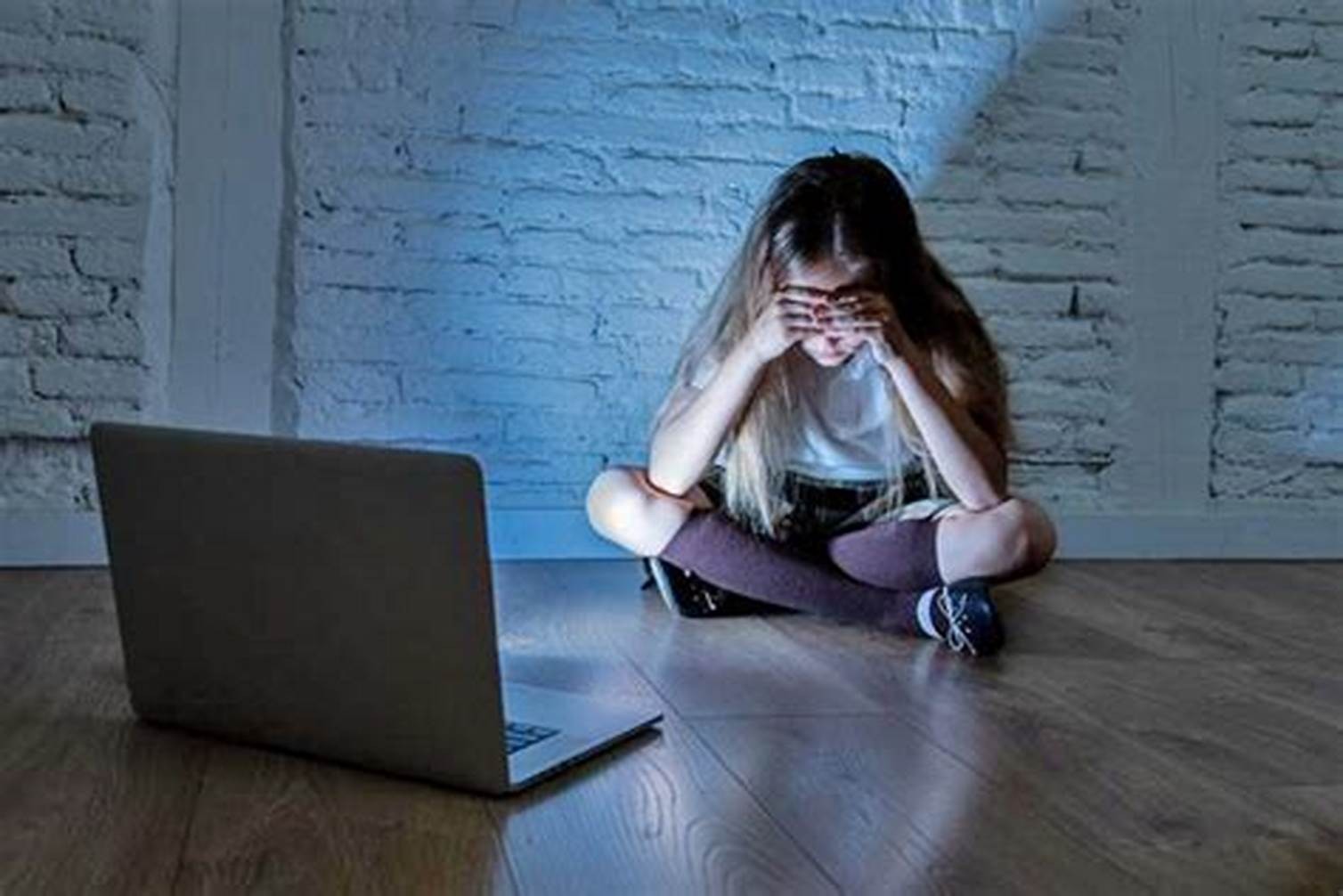 Lei que aumenta punição para crimes digitais contra crianças é sancionada