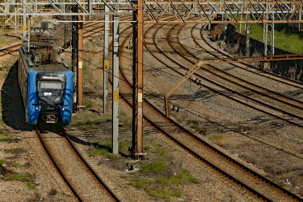 A malha ferroviária da Supervia compreende cinco ramais e 104 estações — Foto: Roberto Moreyra/Agência O Globo
