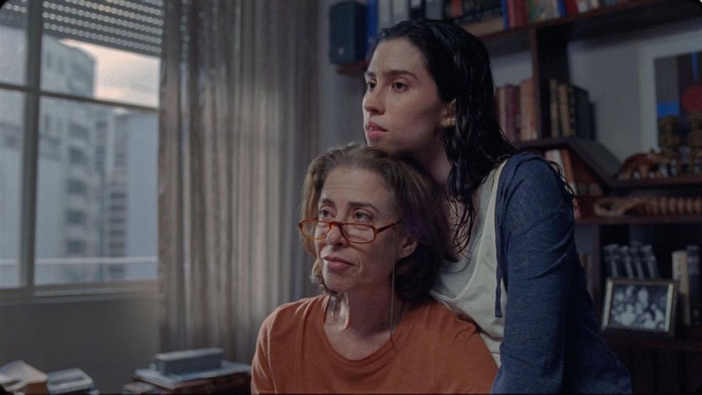 Fernanda Torres e Olívia Torres no filme ‘Ainda estou aqui’ — Foto: Divulgação