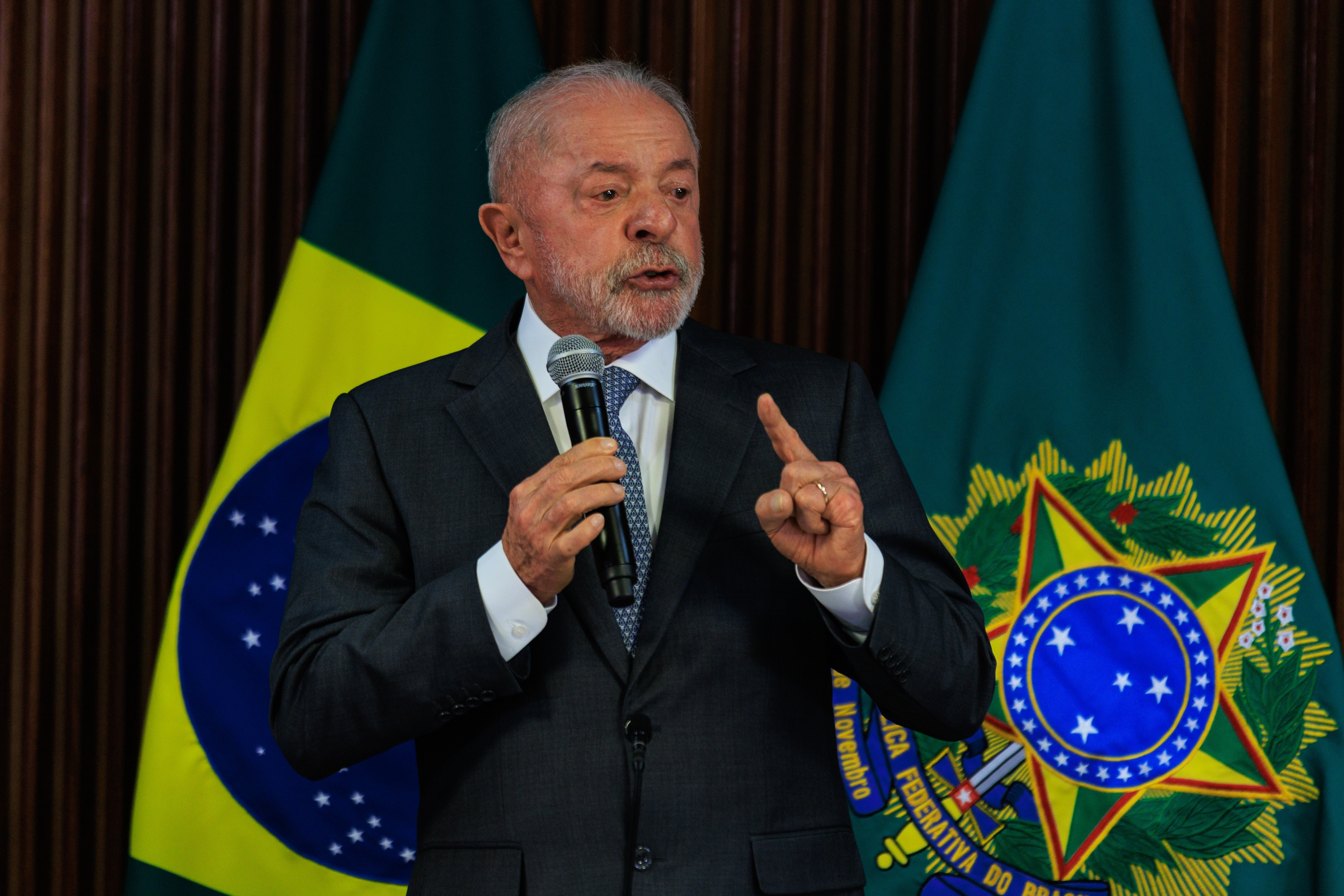Lula ataca Rubio por tarifaço, diz que vai mandar carta para Trump