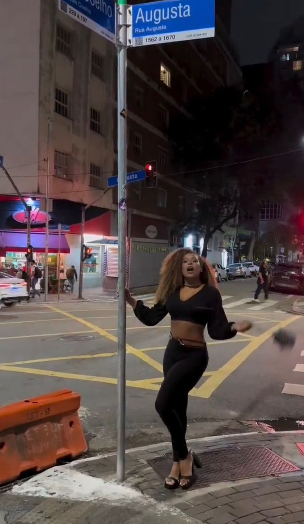 Sol Vega, do 'BBB 26', apaga v&iacute;deo 'rodando bolsinha' na Rua Augusta, em SP ap&oacute;s cr&iacute;ticas &mdash; Foto: Reprodu&ccedil;&atilde;o/Instagram