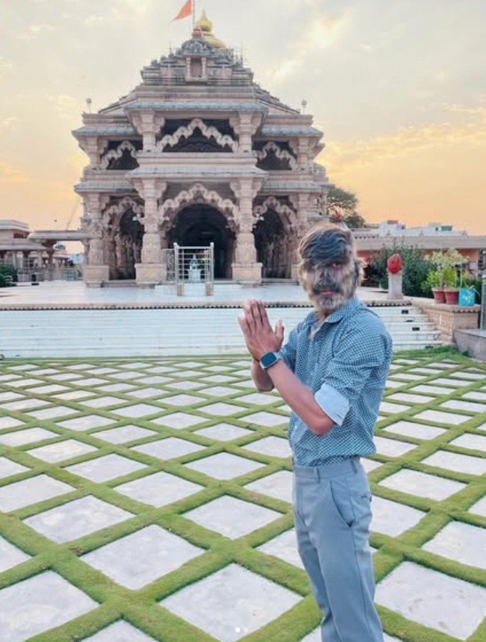 Indiano Lalit Patidar, de 19 anos, tem o rosto mais peludo do mundo — Foto: Reprodução/Instagram