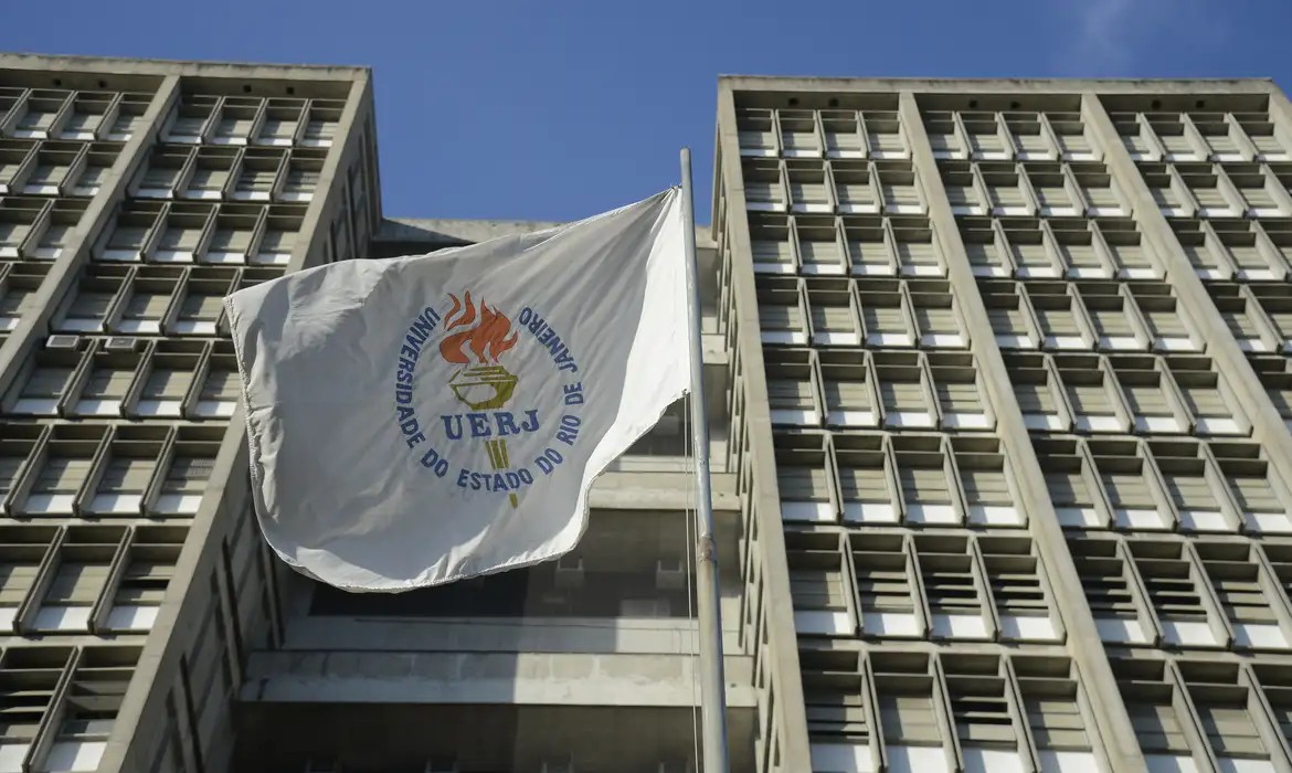 Agora, é a vez dos civis: Defensoria Pública faz mutirão na Uerj para atender servidores com descontos do Credcesta