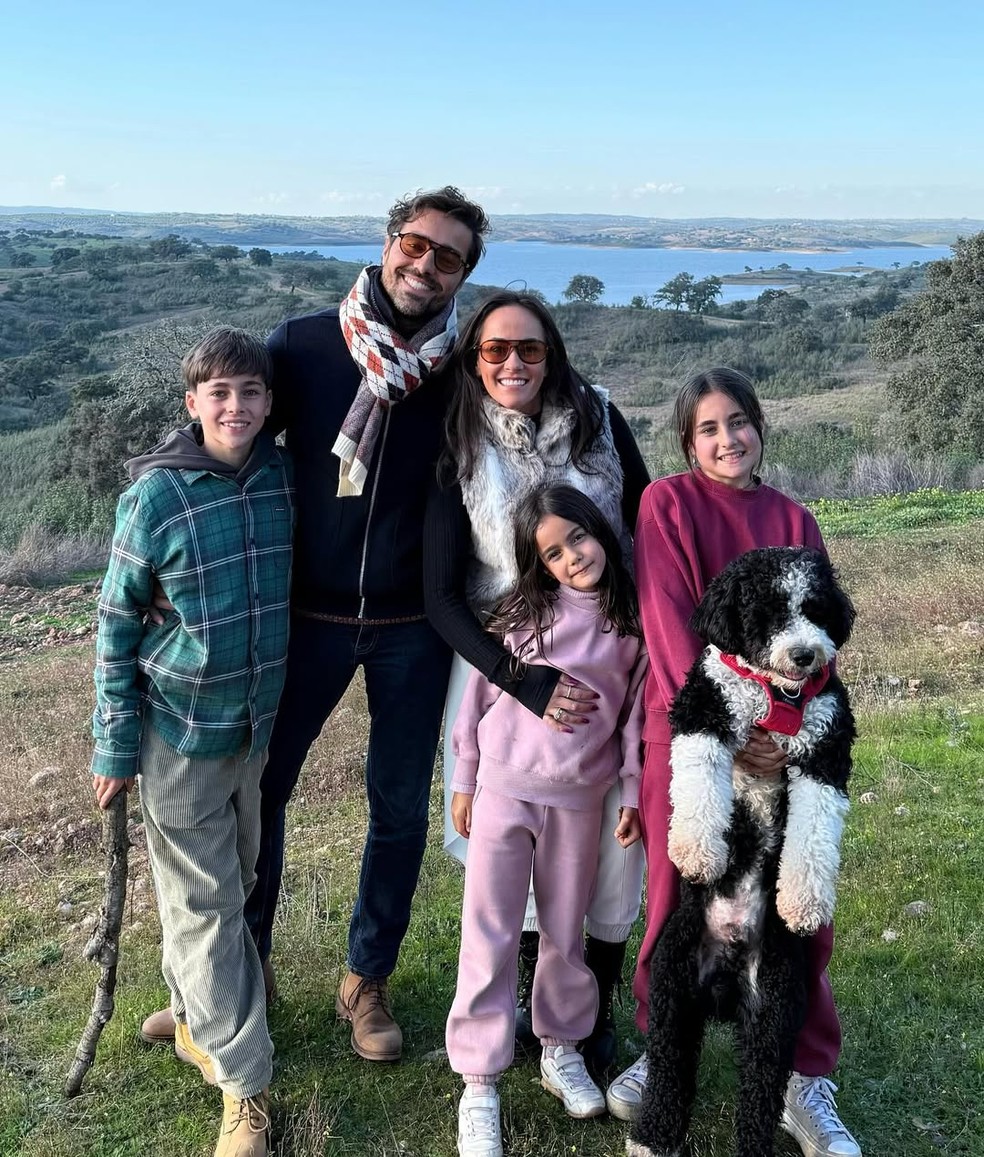 Ricardo Pereira e fam&iacute;lia &mdash; Foto: Reprodu&ccedil;&atilde;o/ Instagram