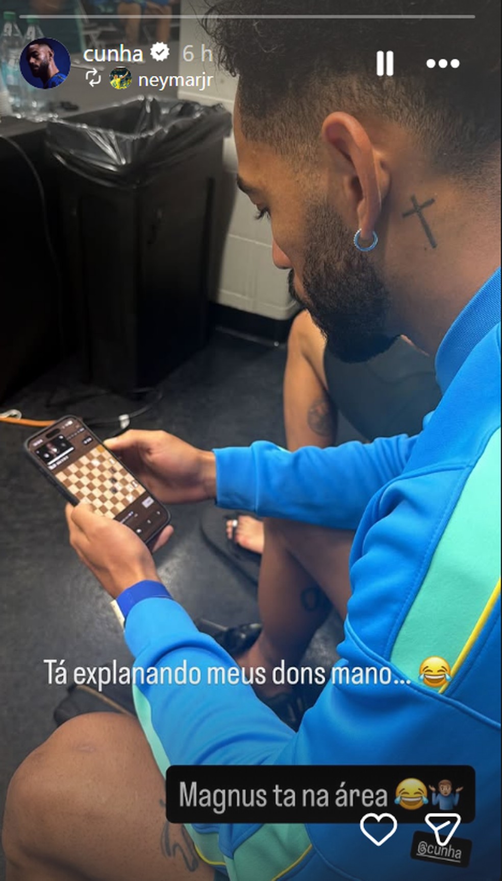 talento-desvendado-matheus-cunha-flagrado-por-neymar-jogando-xadrez
