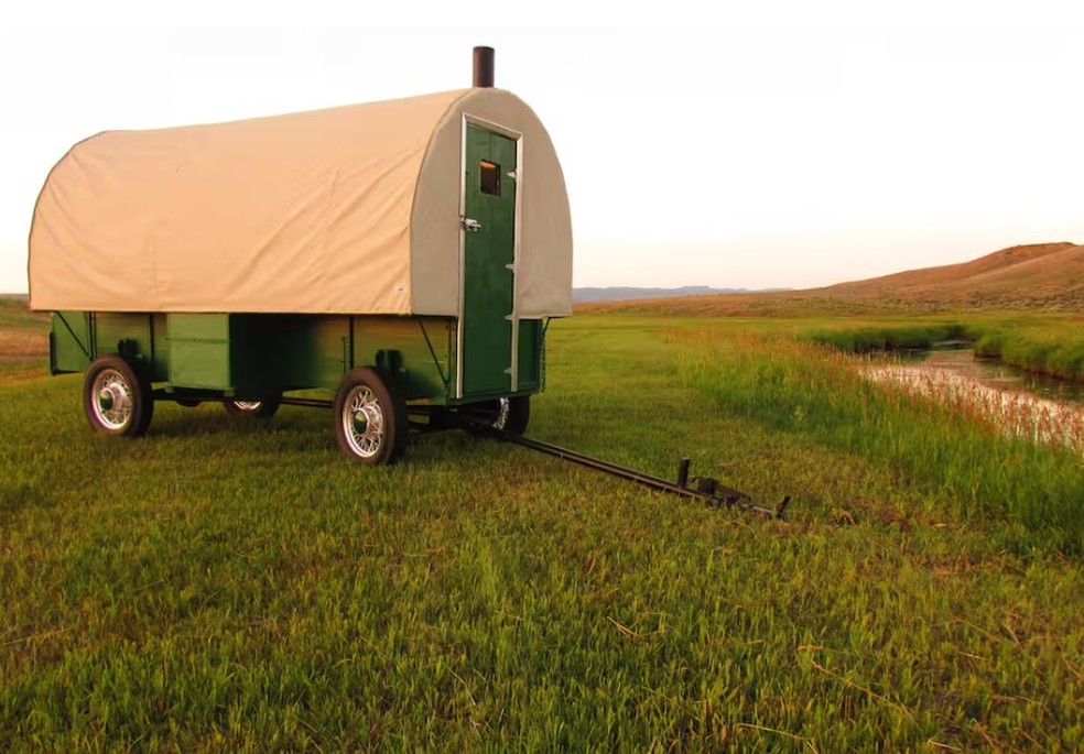 Vagão de ovelhas em Wyoming, Estados Unidos — Foto: Reprodução / Airbnb