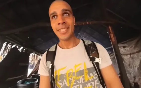 Influencer é preso após abater, cozinhar e comer cão de rua para viralizar no YouTube