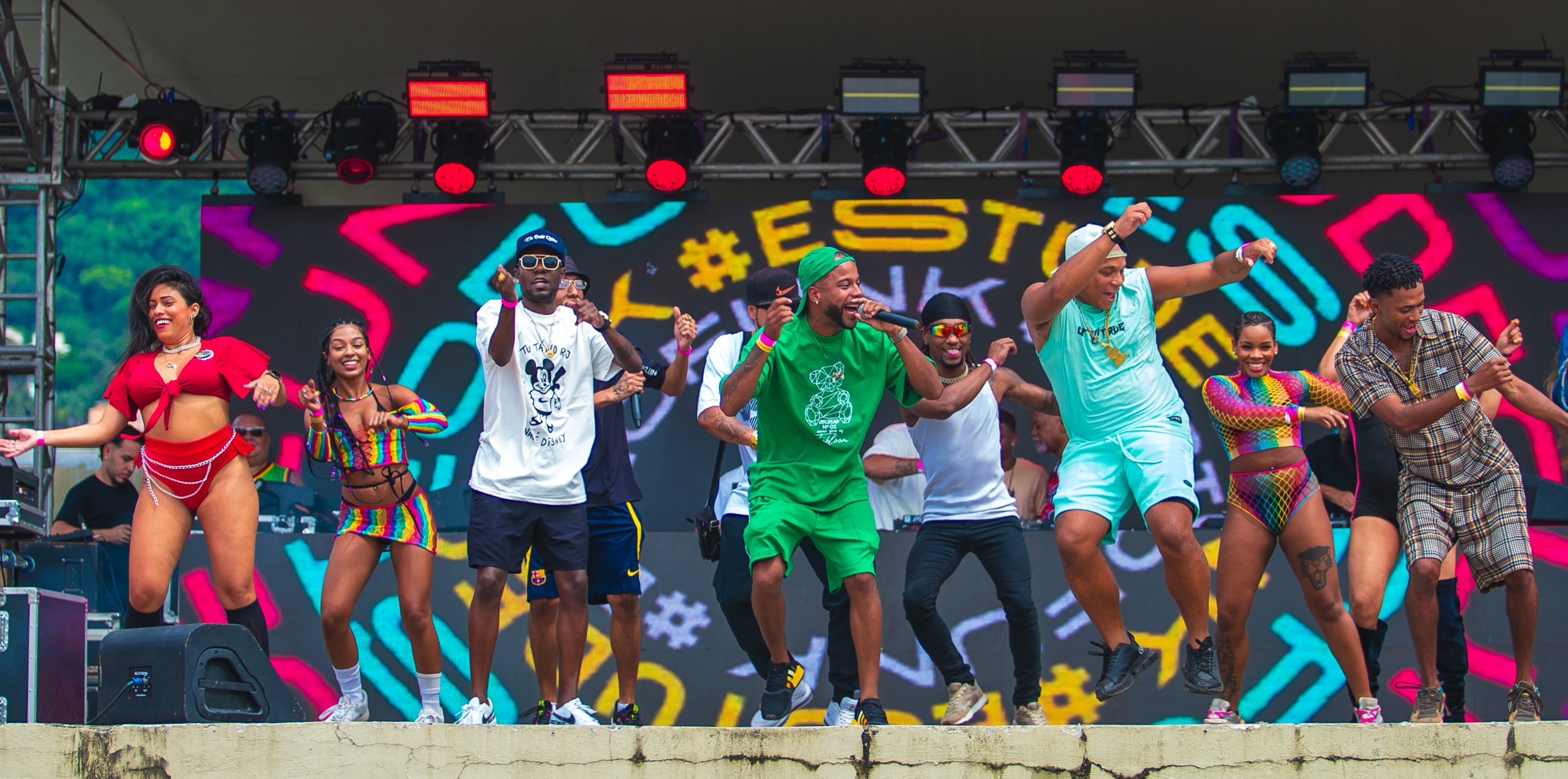 Projeto no Rio forma mais de 200 artistas do funk, mas busca patrocínio para continuar