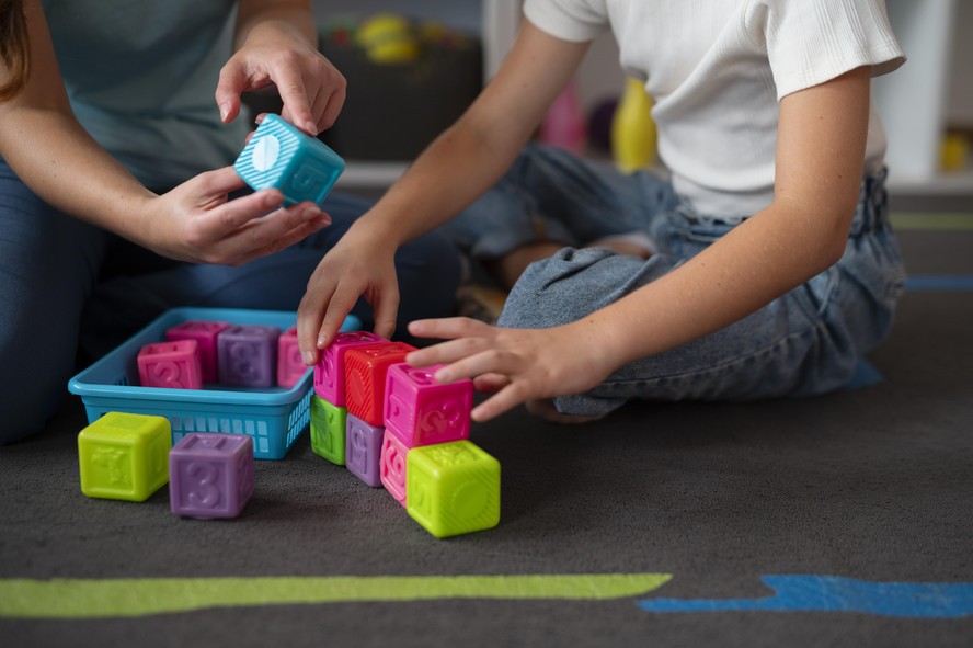 Respons&aacute;veis por crian&ccedil;as diagnosticadas com autismo t&ecirc;m conseguido a dedu&ccedil;&atilde;o integral das mensalidades escolares ao ingressarem com a&ccedil;&otilde;es na Justi&ccedil;a