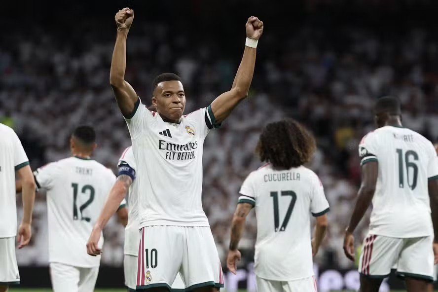 Mbappé avalia disputa pela Bola de Ouro e defende: 'Meus pés são os melhores advogados'