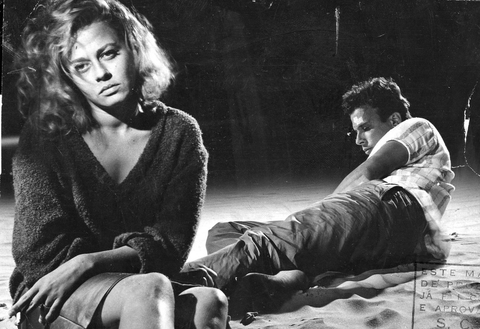 NORMA BENGELL E JECE VALADÃO NO FILME OS CAFAJESTES — Foto: divulgação