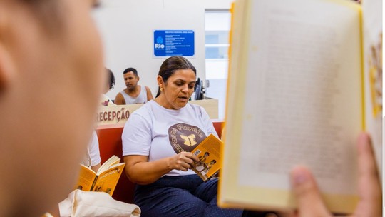 Projeto incentiva leitura entre crianças e jovens no Complexo da Maré