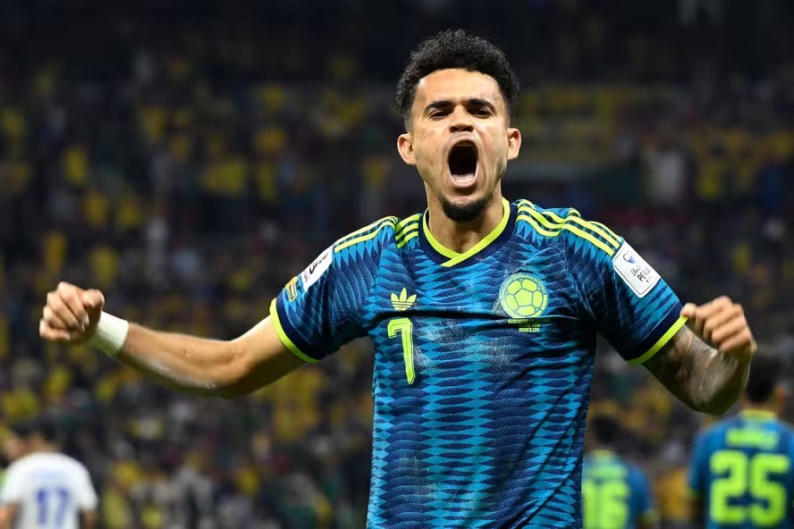 Colômbia vence Uzbequistão na estreia da Copa, com noite inspirada de Luis Diaz