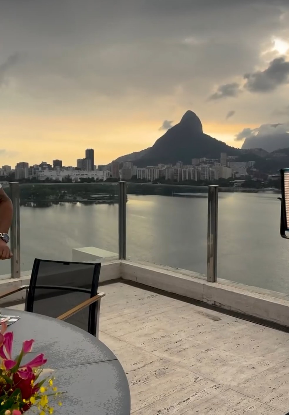 Eliana recebe Anglica em seu apartamento duplex na Lagoa  Foto: reproduo/ instagram